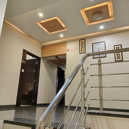 Hotel Sahyog & Rooms 수라트 외부 사진
