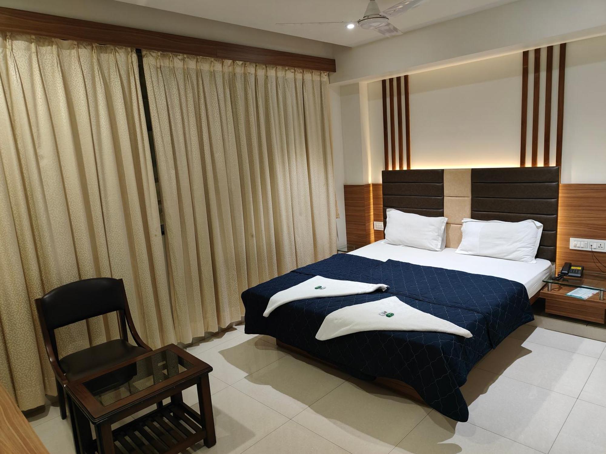 Hotel Sahyog & Rooms 수라트 외부 사진