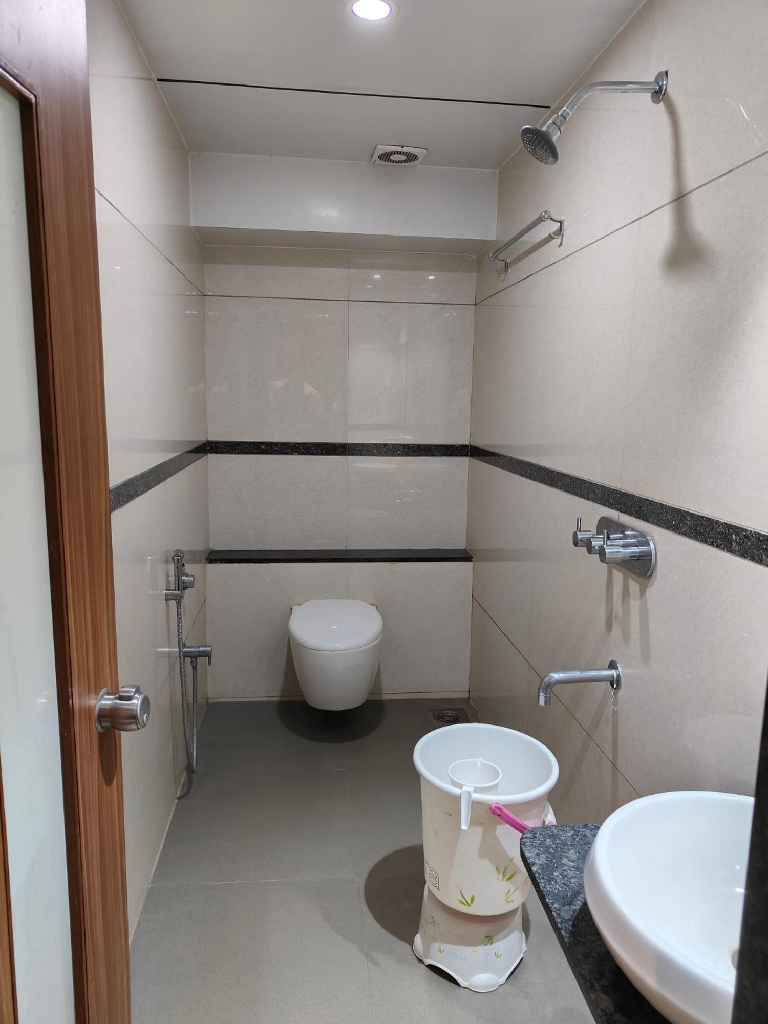 Hotel Sahyog & Rooms 수라트 외부 사진